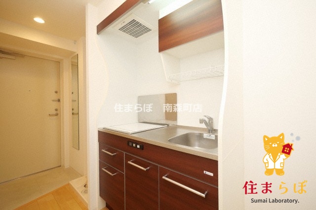 キッチン　「ただの部屋探しじゃない。“あなたの暮らし”探しです。」