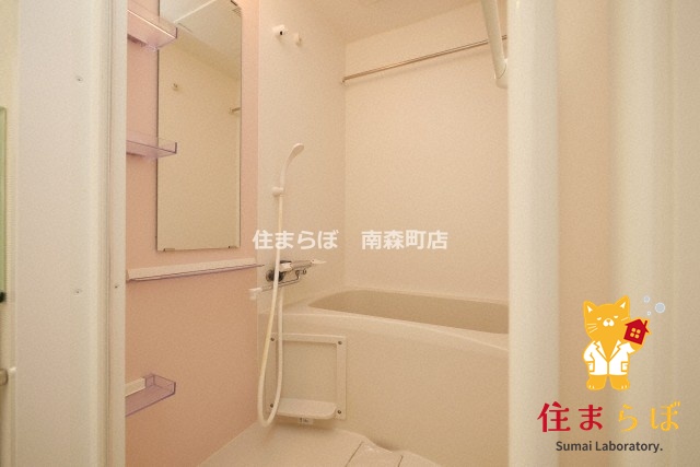 バス・シャワールーム　「見た目じゃなく、心に“しっくりくる”を大切に。」