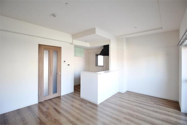 居室・リビング　左右反転タイプ