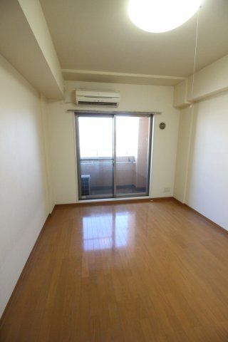 居室・リビング　（別タイプ参考写真）サンテミリオン白山　文京区白山2