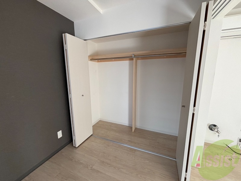 収納　クローゼットは奥行きもあり、荷物が多い方でも安心です。