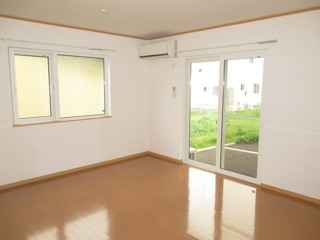 居室・リビング　ＬＤＫ１３帖