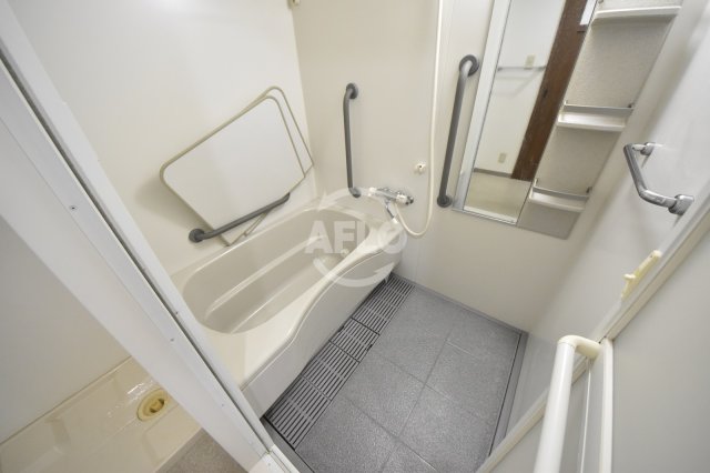 バス・シャワールーム　ドムス東梅田　浴室