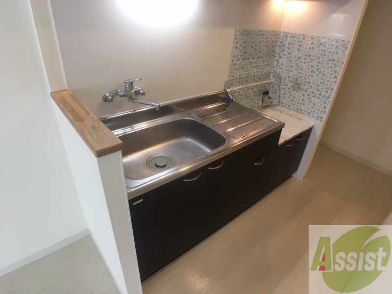 キッチン　ガスキッチンです。２口コンロが設置できます。