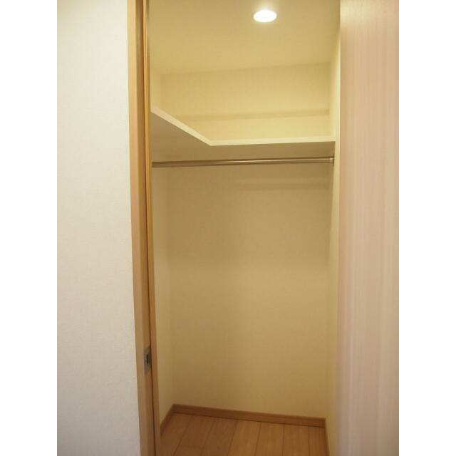 収納　ウォークインクローゼット