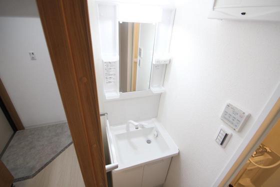 洗面設備　※別部屋の写真です