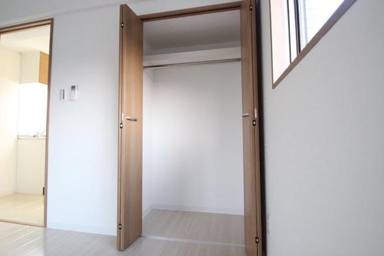 収納　※別部屋の写真です