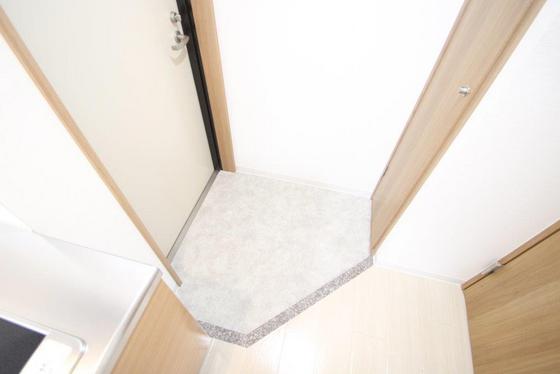 玄関　※別部屋の写真です