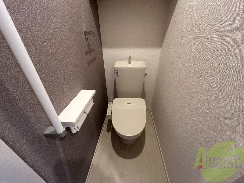 トイレ　トイレも多機能で便利です。冬場も温かくお使いいただけます。