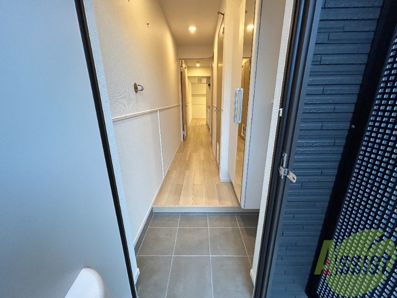 玄関　玄関からはこんな感じです。段差も大きくないので安全です。