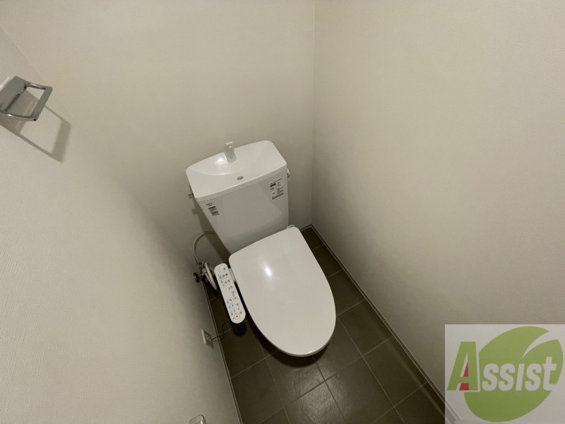 トイレ　シャワートイレになっているので快適です！