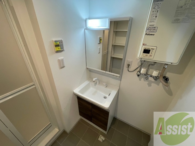 洗面設備　シャンプードレッサーで身支度もラクラクです！