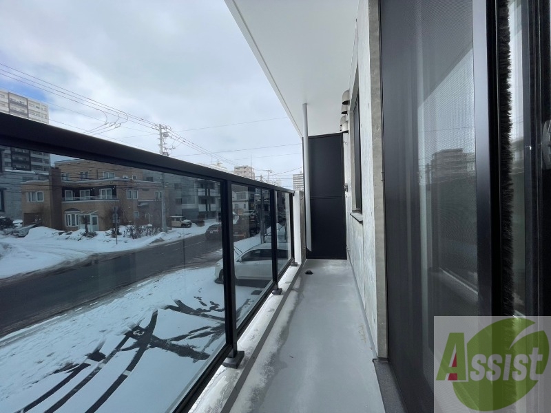 バルコニー　バルコニーです。天気の良い日には外干しができます！