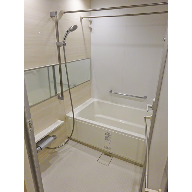 バス・シャワールーム　バス