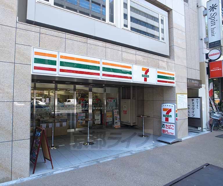 コンビニ　セブンイレブン京都烏丸錦店（コンビニ）まで136m