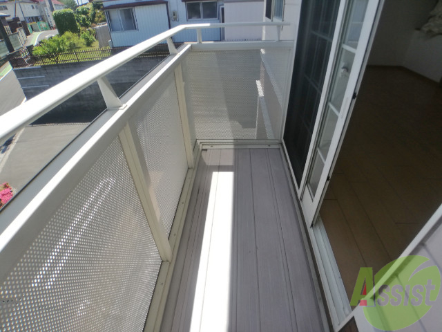 バルコニー　バルコニーです。たまには景色を楽しんではいかがでしょうか。