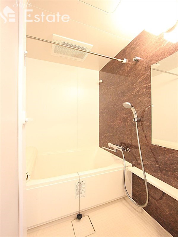 バス・シャワールーム　バスルーム