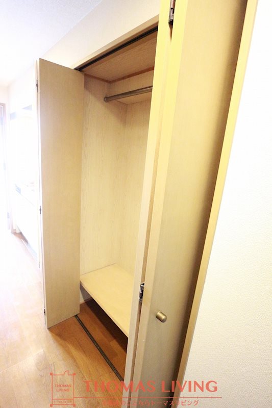 収納　下部にも収納できます。