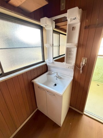 洗面設備　新規洗面化粧台交換