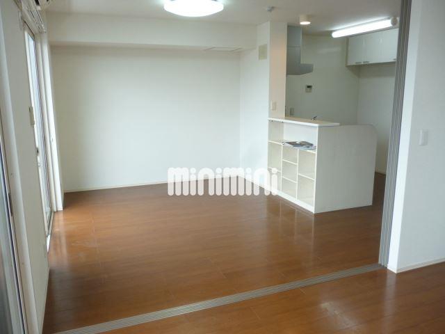 居室・リビング　カウンターキッチンのリビング