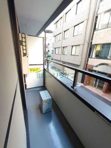 バルコニー　CLEAN GARDEN 御茶ノ水 204