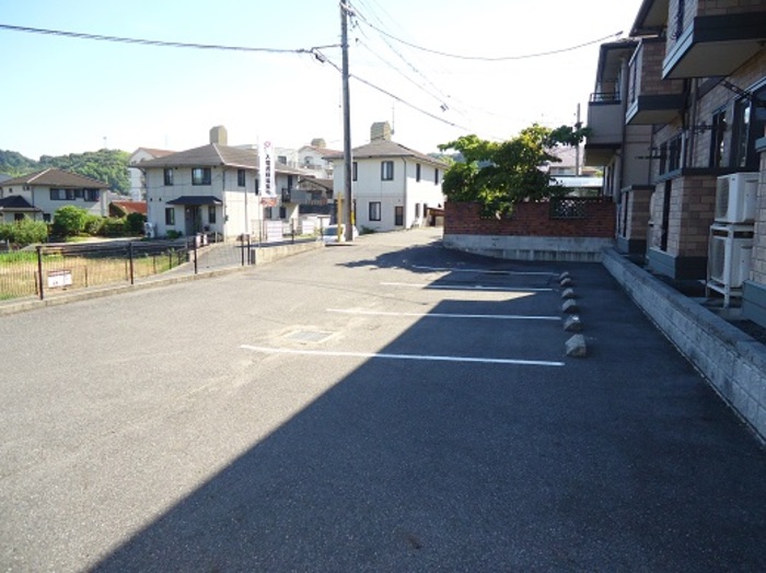 駐車場　駐車場