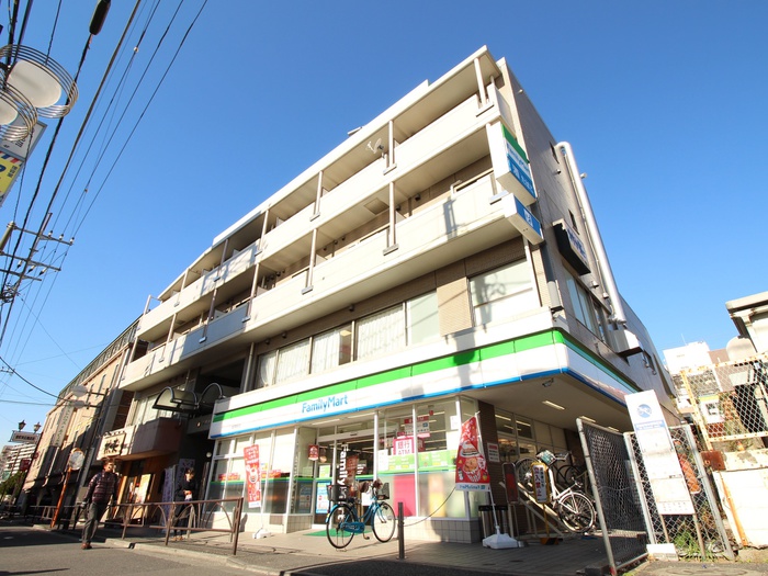 コンビニ　ファミリーマート（コンビニ）まで192m