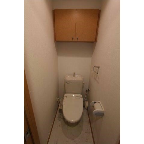 トイレ　参考写真（同物件別部屋）