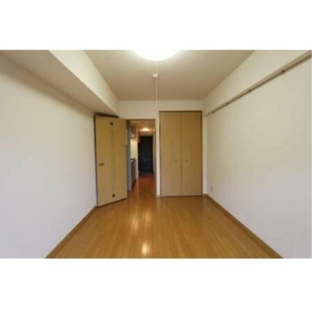 居室・リビング　参考写真（同物件別部屋）