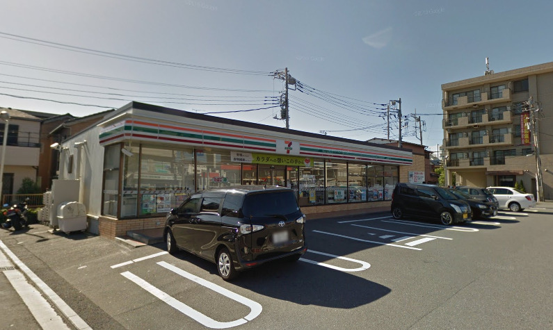 コンビニ　セブンイレブン 横浜六浦1丁目店（コンビニ）まで710m