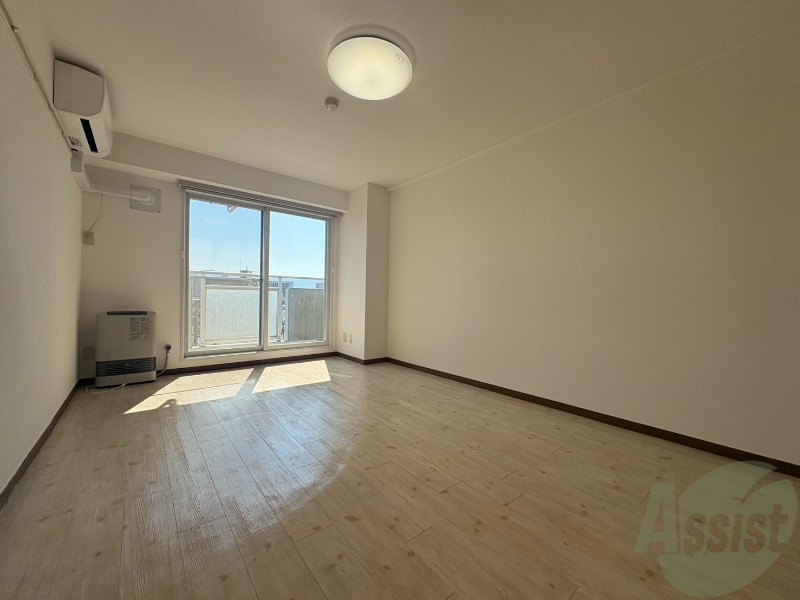 居室・リビング　広くてキレイなお部屋が広がっていて、充実した生活が送れそう。