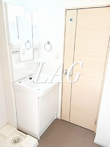 洗面設備　独立洗面台です。