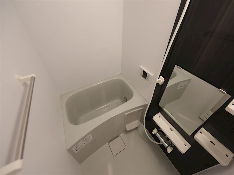 バス・シャワールーム　追い焚き・オートバス機能付お風呂