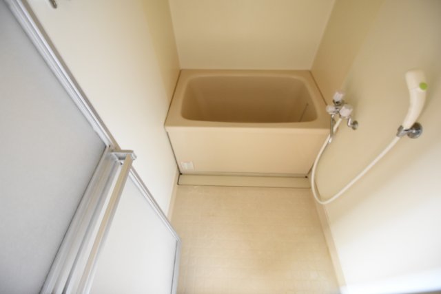 バス・シャワールーム　清潔感のある浴室です♪