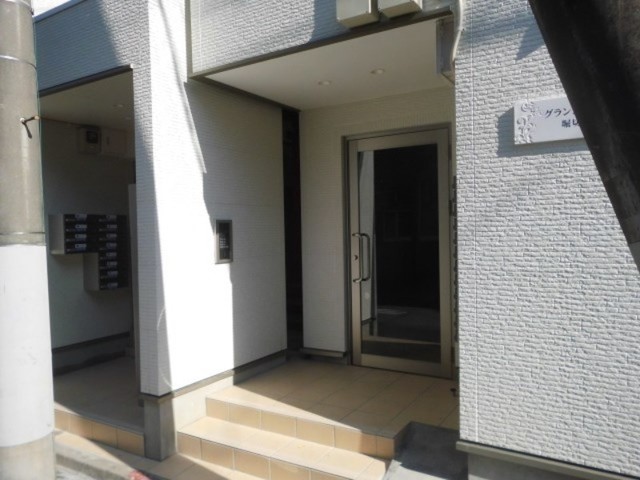 エントランス　エントランス