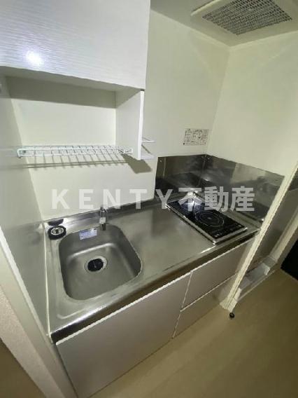 キッチン　コンパクトなキッチンで掃除もラクラク