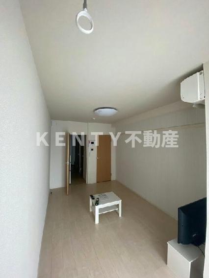 その他部屋・スペース　開放的な寝室です