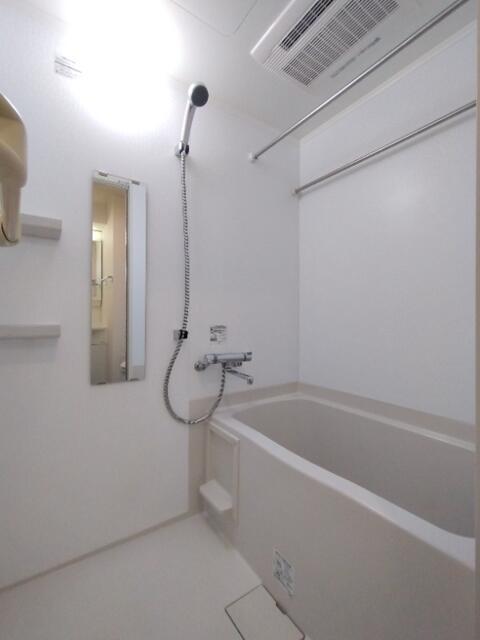 バス・シャワールーム　?