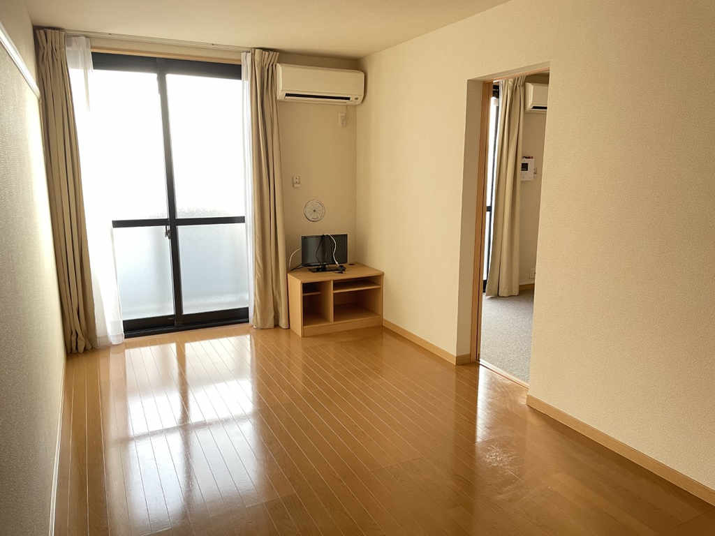 居室・リビング　実際のお部屋と異なる場合がございます。