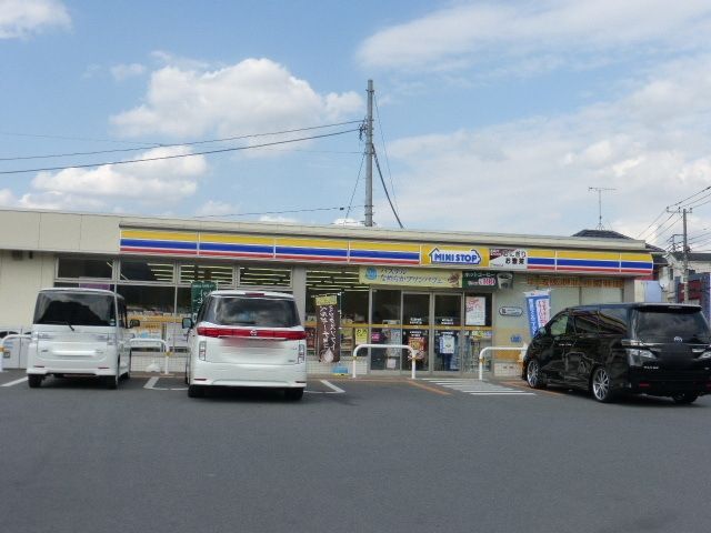 コンビニ　コンビニ（コンビニ）まで90m