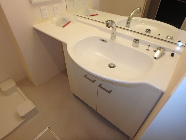 洗面設備　他のお部屋の参考写真となります。