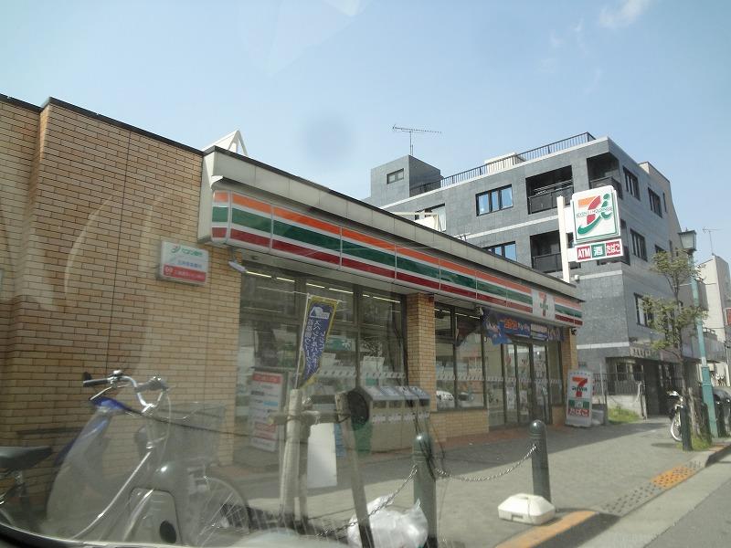 コンビニ　セブンイレブン（コンビニ）まで624m