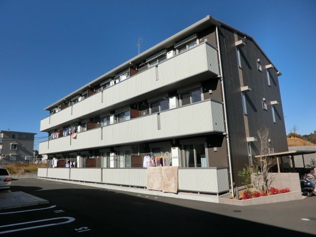 建物外観　陽当り良く開放感ありますね！