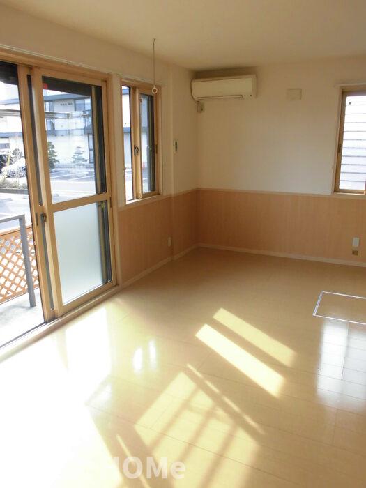 居室・リビング　他社様掲載物件もまとめてご紹介、ご案内可能です(^^)/