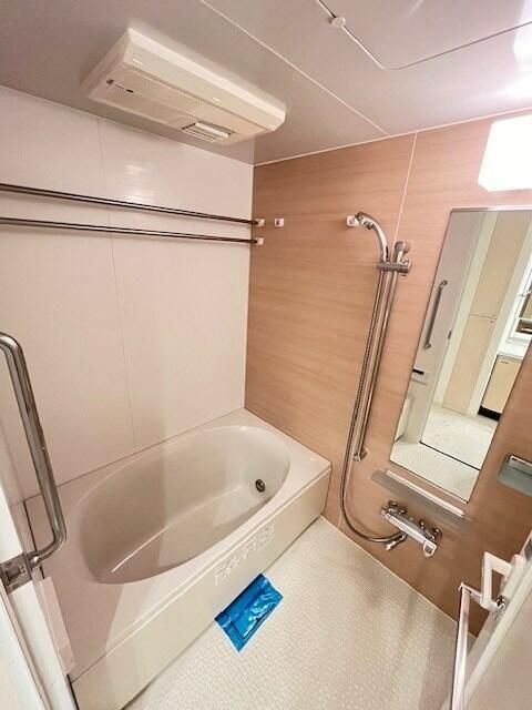 バス・シャワールーム　写真は同タイプ住居です。