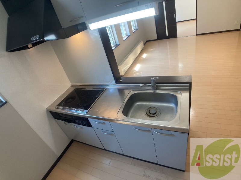 キッチン　キッチンはスペースも広々していて使いやすそうですよ！