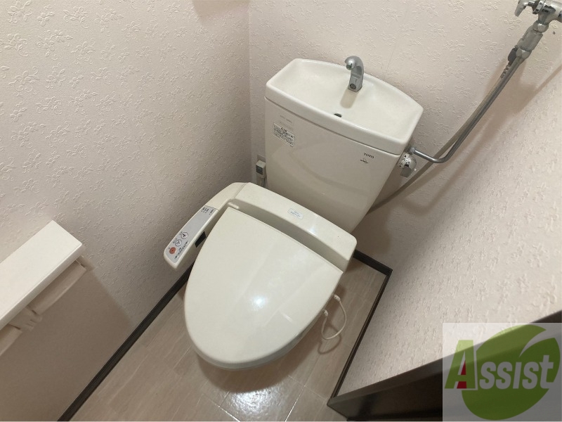 トイレ　トイレです。ウォシュレット付を探している方、おすすめです。