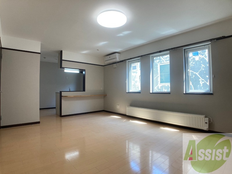 居室・リビング　広くてキレイなお部屋が広がっていて、充実した生活が送れそう。