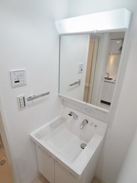 洗面設備　★独立洗面台で毎日の準備も楽ちん★