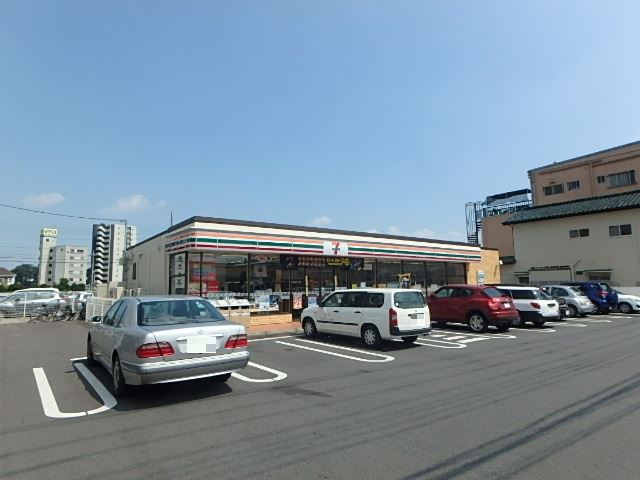 コンビニ　セブンイレブン（コンビニ）まで390m